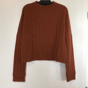Women’s 360 cashmere sweater.  Sz s.